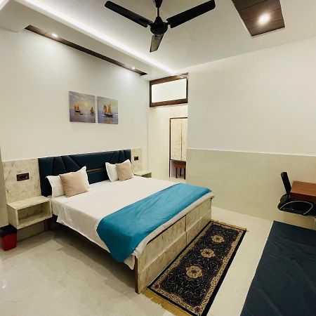 Hotel Dileep42 Lucknow Eksteriør billede