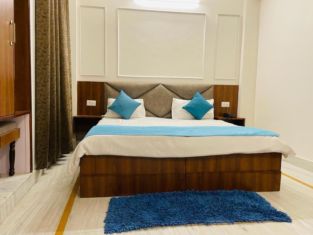 Hotel Dileep42 Lucknow Eksteriør billede