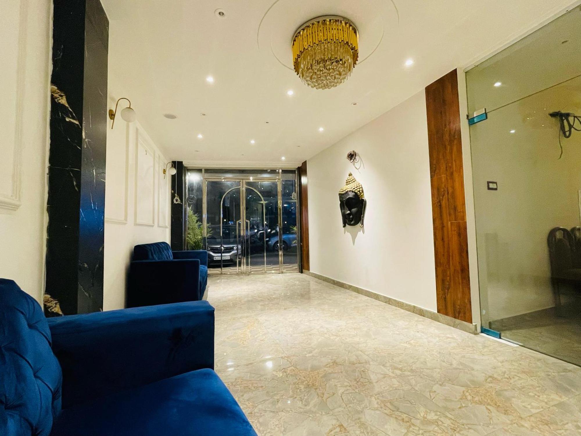 Hotel Dileep42 Lucknow Eksteriør billede