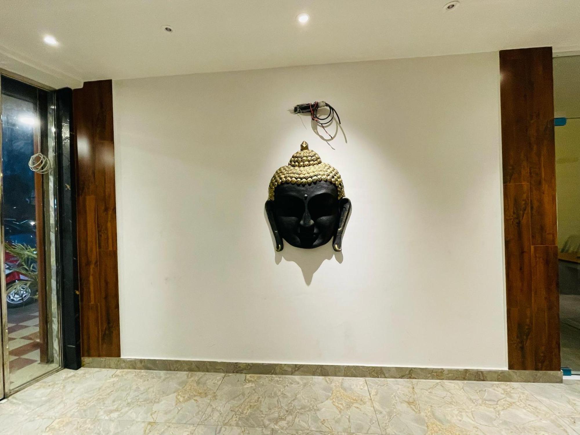 Hotel Dileep42 Lucknow Eksteriør billede