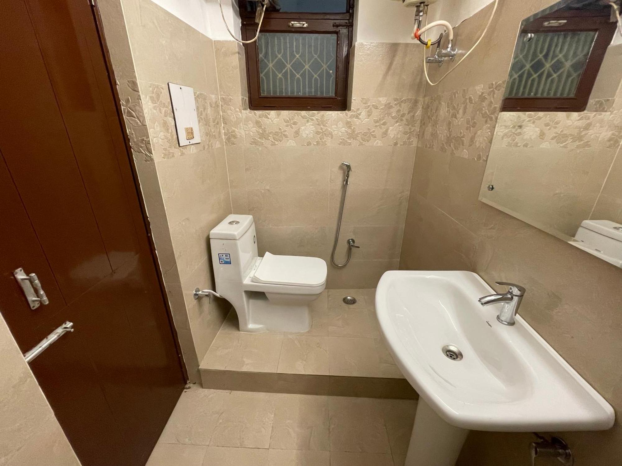 Hotel Dileep42 Lucknow Eksteriør billede